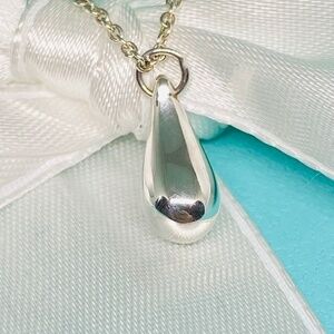 Tiffany & Co Peretti tear drop necklace box and authentication 925